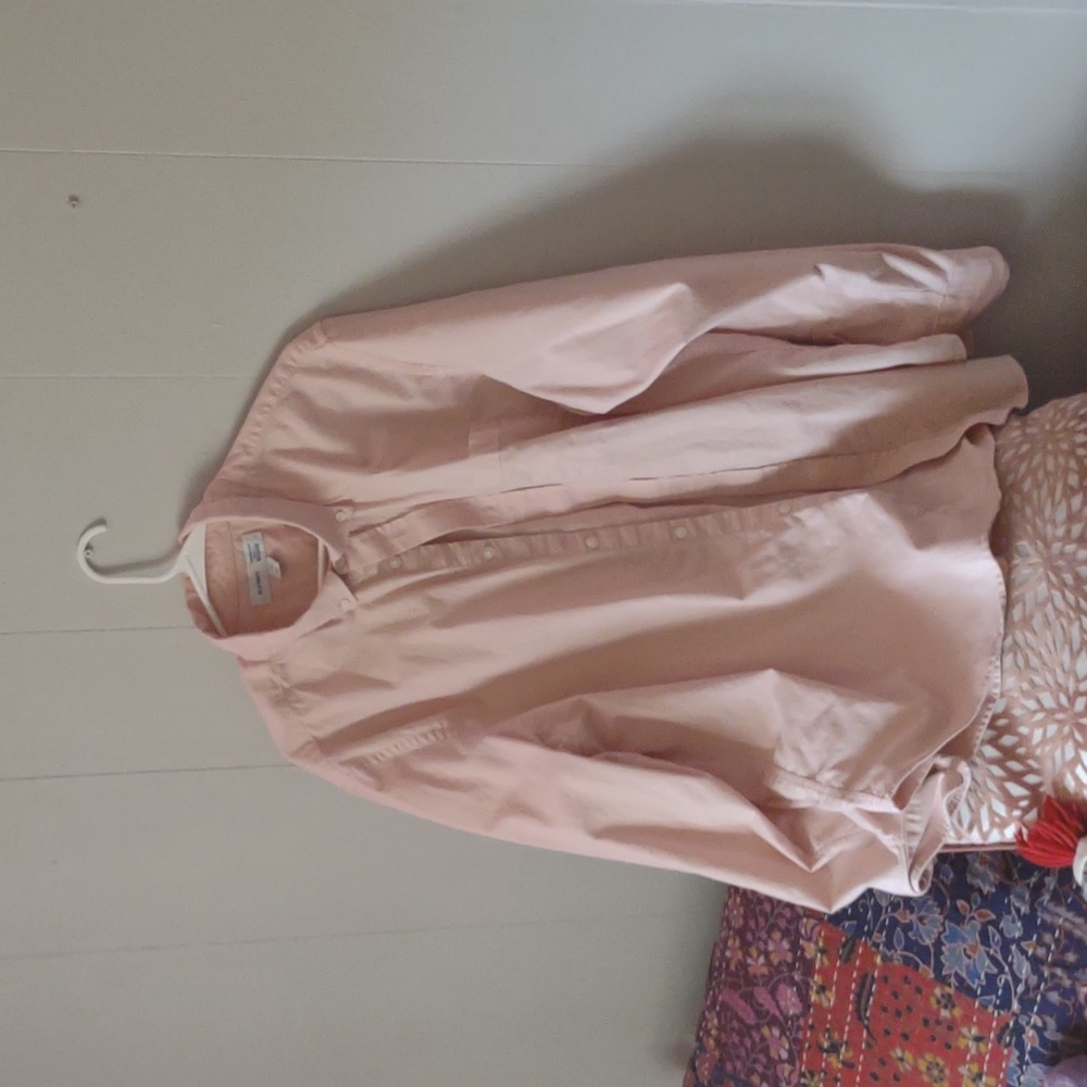Pink 💖 Old Navy Everyday shirt Regular Fit Built-in flex